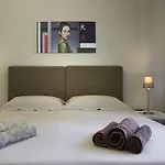 Couette-café Hotei 4*