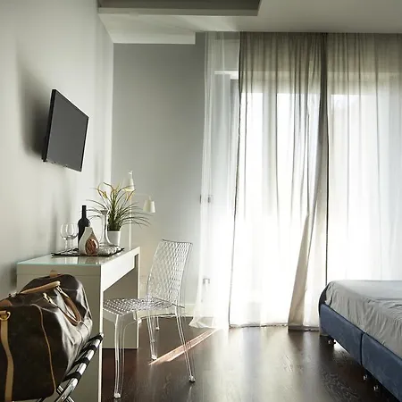 Hotei 4* カターニア