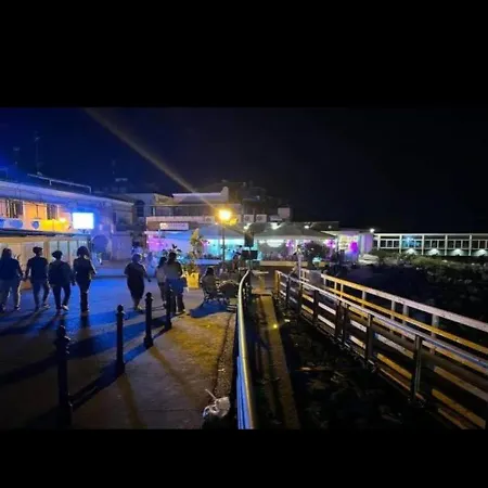 Hotei ベッド・アンド・ブレックファスト