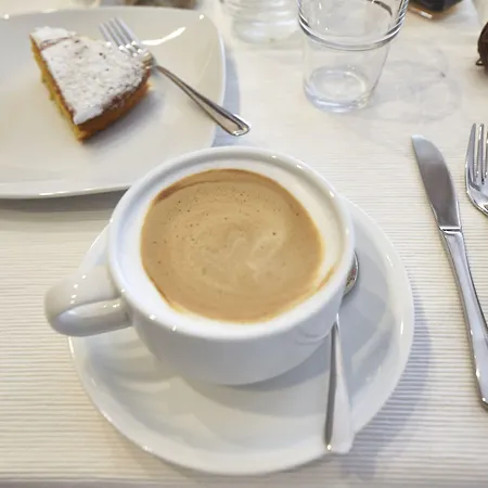 Hotei ベッド・アンド・ブレックファスト