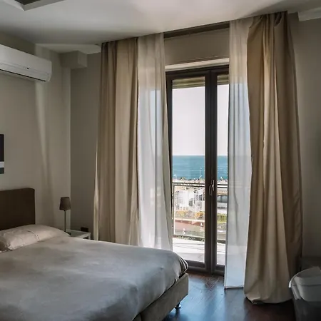 Hotei カターニア