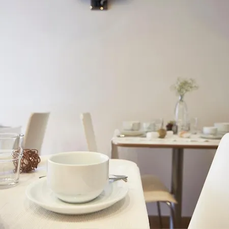 Hotei ベッド・アンド・ブレックファスト